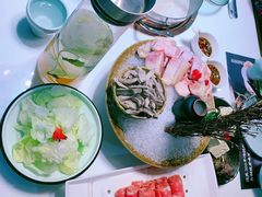 -洪氏嗨捞·猪肚鸡火锅(阳光天地店)