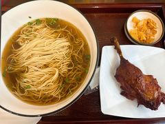 -百年老字号·观振兴蟹黄面·三虾面·苏式面(观前街富仁坊巷店)