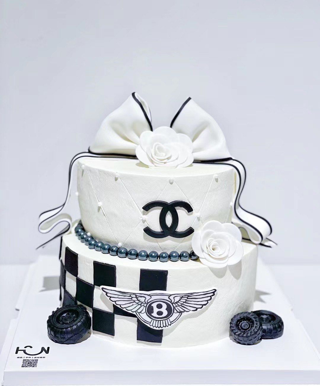 香奶奶👵邂逅宾利爷爷👴 顶奢蛋糕🎂