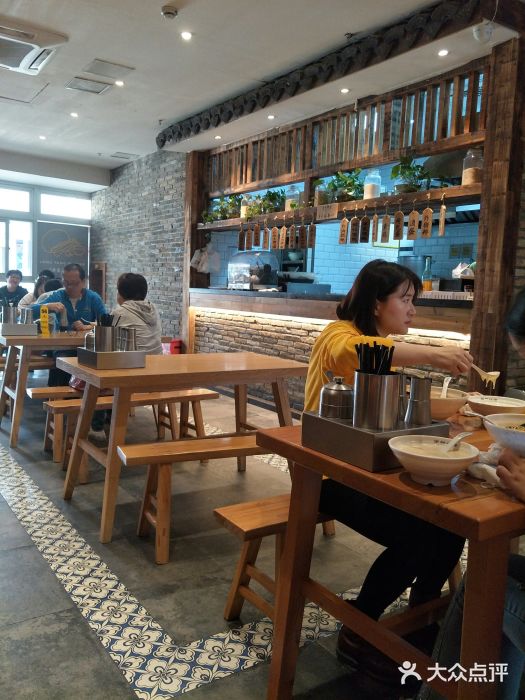 弄堂咪道-饭香·面香·馄饨香(钦州北路田尚坊店)大堂图片