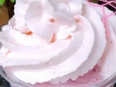 樱花莓莓胶原酸奶冻-瑞幸咖啡(互联网创新园店)