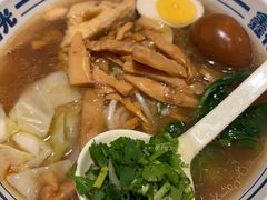 -鑫花溪牛肉米粉(东环大润发店)