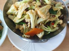 -尕盼舍连锁餐饮大盘鸡拌面王(中和美食街店)