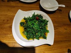 炝拌龙须菜-東舍食唐精品陕菜馆