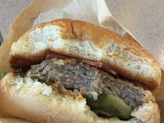 安格斯牛肉芝士堡-魏家凉皮(博水商务大厦店)