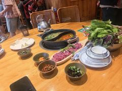 -苗阿哥酸汤牛肉火锅(体育场店)