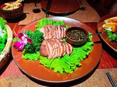 卡拉山火塘烧肉-花马天堂云南餐厅 Lost Heaven(外滩店)