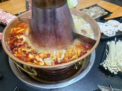 -果松木炭酸菜铜火锅·外婆参鸡汤