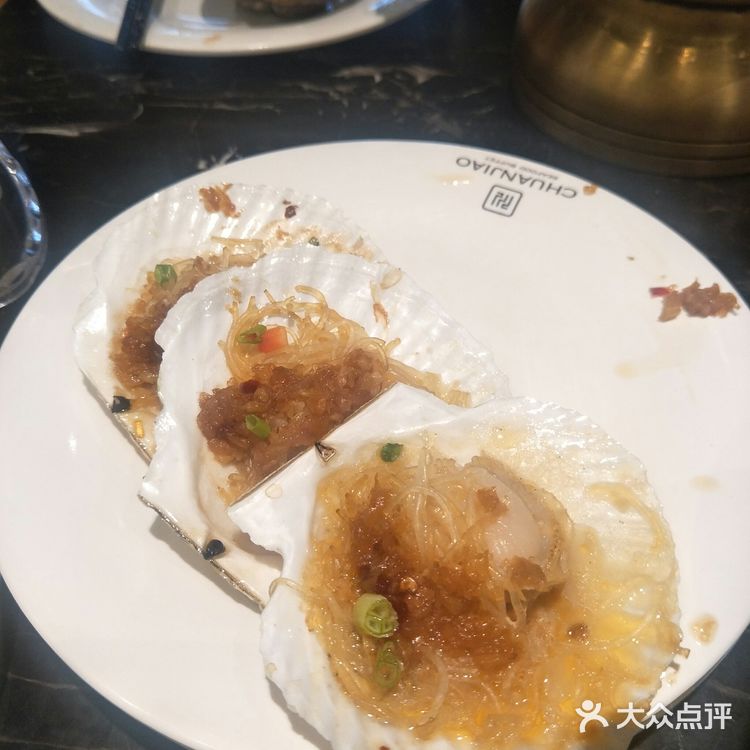 有生肉，有水果，有饮料，分别分区