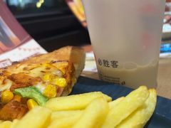 -必胜客(上海华谊新所店)