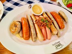 香肠拼盘-皇冠自酿啤酒坊(中国红街5号楼店)