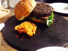 黑胡椒汉堡-HIGH FIVE哈福手工汉堡(桂林路店)