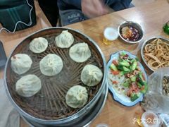 -清真老铁家灌汤包