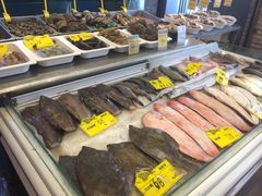 -赶海部落海鲜城(海阳路店)