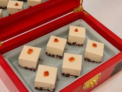 -品海楼·大连海胆锅贴馆(东港店)