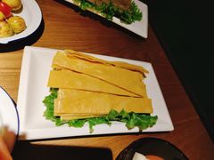 -同蛙阁美蛙鱼头火锅
