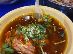 -马路边边串串香(苗栗路店)