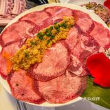 谁能够拒绝滋滋冒油的五花肉呢？！