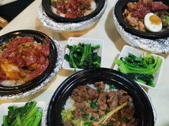 传统姜葱牛肉饭-阿宝煲仔饭(东方花园店)