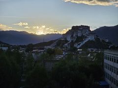 -平措康桑·和牛自助观景餐厅(布达拉宫店)