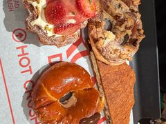 -HOT CRUSH趁热集合·现烤面包(环球港店)