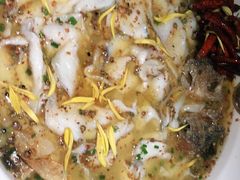 -渔语鱼酸菜鱼新川菜(来福士店)