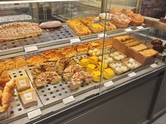 -好利来(上海虹桥新天地Lab主题店)