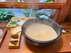 -银米·云南传统过桥米线(双廊黑金冠店)