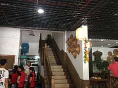 -黄桷树曹家私房菜(江与城店)