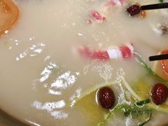 -沸炉重庆老火锅(军事博物馆店)