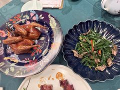 誉八仙妙龄乳鸽-誉八仙粤菜(万象天地店)