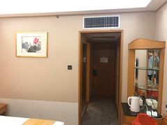 -广东大厦酒店(广州北京路步行街纪念堂地铁站店)