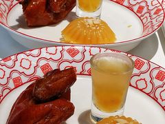 菠萝乳鸽-谭厨中山传家菜.乳鸽.脆鲩鱼(华强北中航城店)