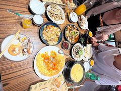 -蚝堡海鲜·威海菜·海肠捞饭·烧烤·亚洲吃蚝公司(幸福门店)