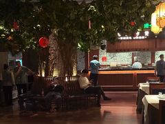 -八府香鸭·啫啫煲(华山路店)