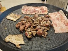 -焱味真•韩牛自助烤肉(大学城店)