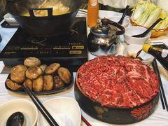 -鲜入围煮花胶鸡海鲜火锅