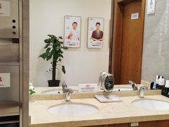 -优诺口腔·VIP尊享中心(爱建机构)