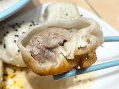 -小杨生煎(金山百联购物中心3楼店)