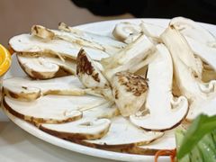 松茸刺身-藏味八珍特色火锅