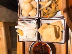 -霄汉牛三鲜湖北砂锅菜(万松园2店)