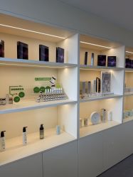 -JNK皮肤管理中心