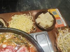 -黔有有贵州酸汤夺夺粉火锅(五味十字店)