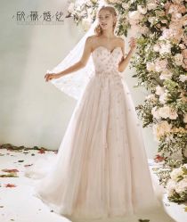 -欣薇婚纱(新源乐汇城店)