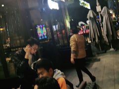 -何师烧烤·香辣蟹·川菜·30年老品牌(太古里旗舰店)