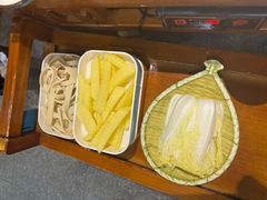 -乡土黄·鲜牛肉火锅·小龙虾(兴业街店)