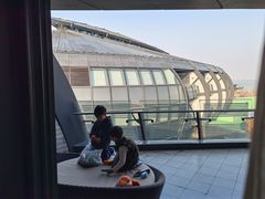 -上海滴水湖皇冠假日酒店