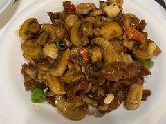 -汗腾格里·风味餐厅(新疆驻京办店)