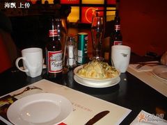 餐桌-嘉喜来比萨(罗马花园店)