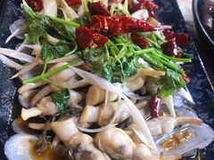 油泼蛏子-老东镇啤酒屋海鲜加工·蒸汽海鲜·海鲜烧烤(台东店)